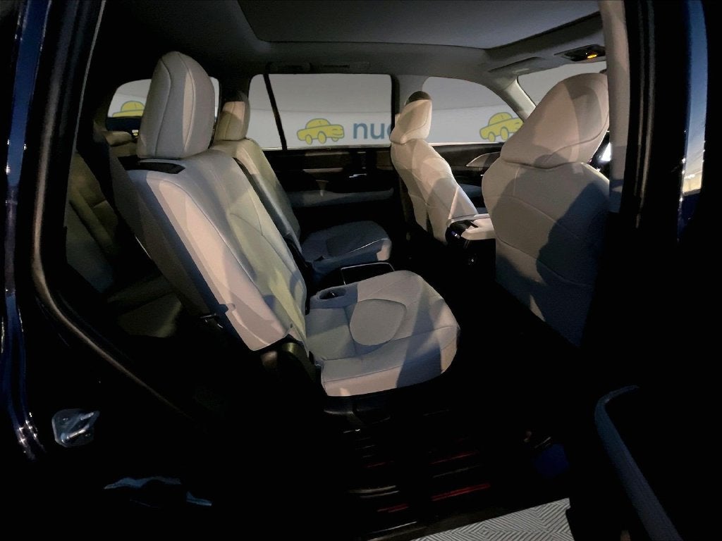 2025 Toyota Grand Highlander Hybrid XLE
