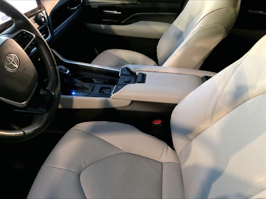 2025 Toyota Grand Highlander Hybrid XLE
