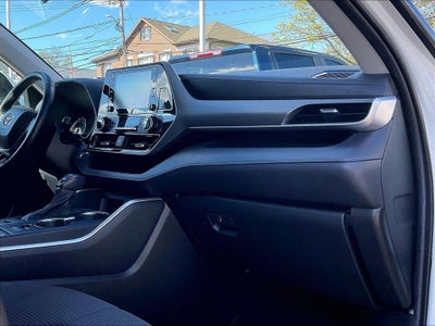 2021 Toyota Highlander LE