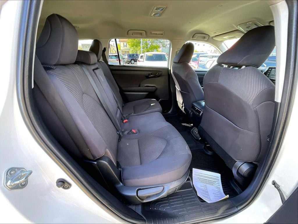 2021 Toyota Highlander LE
