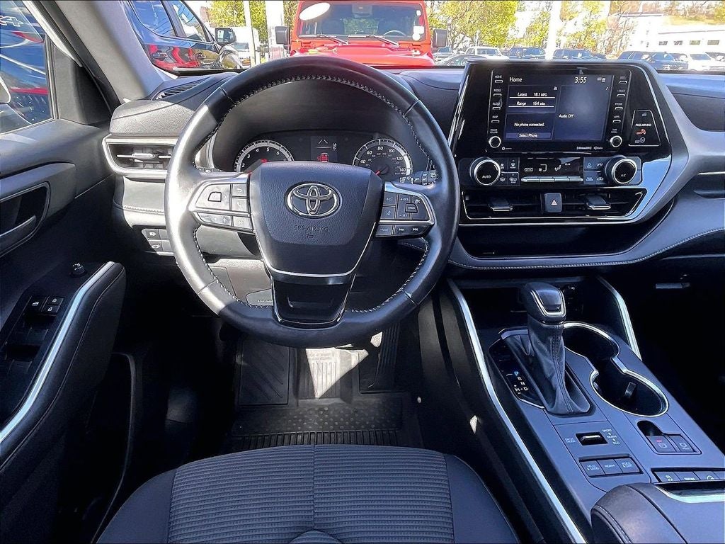2021 Toyota Highlander LE