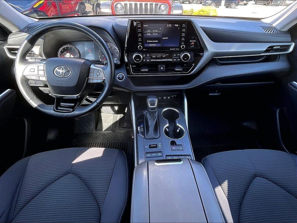 2021 Toyota Highlander LE