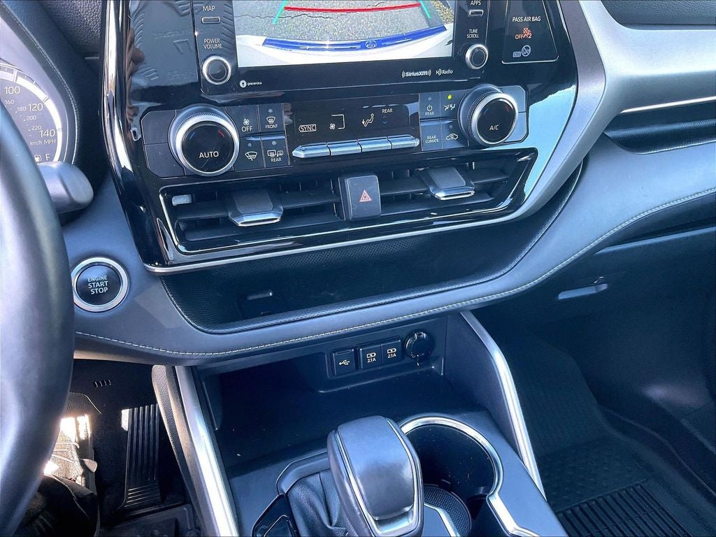 2021 Toyota Highlander LE