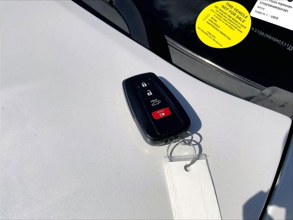 2021 Toyota Highlander LE