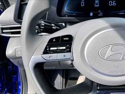 2025 Hyundai Elantra SE
