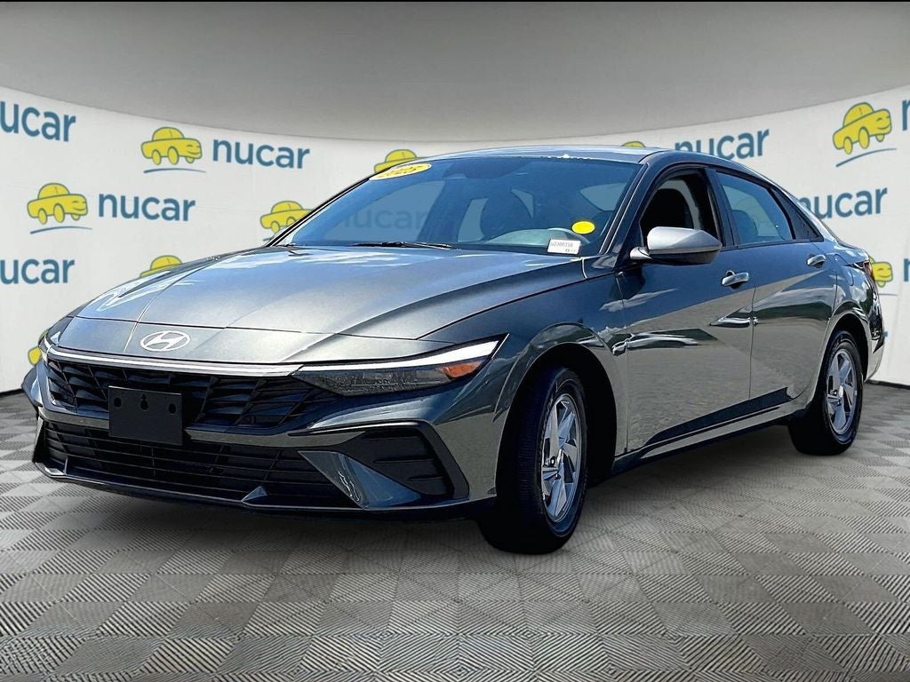 2025 Hyundai Elantra SE