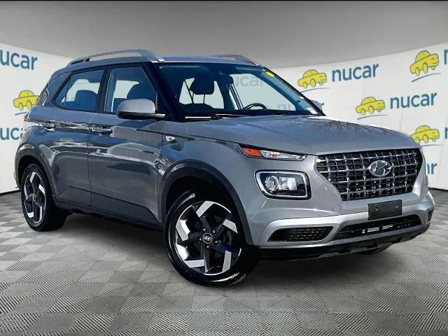2022 Hyundai VENUE SEL