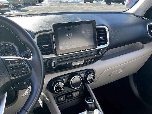 2022 Hyundai VENUE SEL