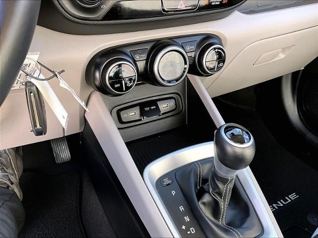 2022 Hyundai VENUE SEL