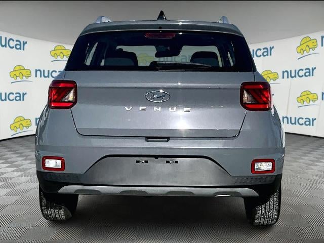 2022 Hyundai VENUE SEL