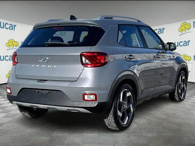 2022 Hyundai VENUE SEL