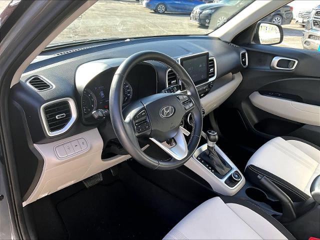 2022 Hyundai VENUE SEL