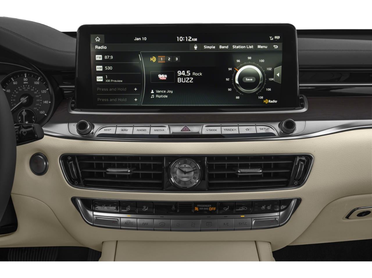 2019 Kia K900 Luxury