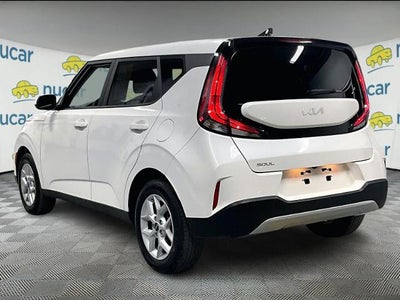 2024 Kia Soul LX