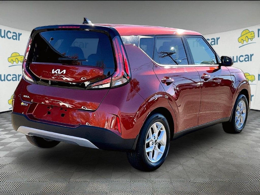 2023 Kia Soul LX