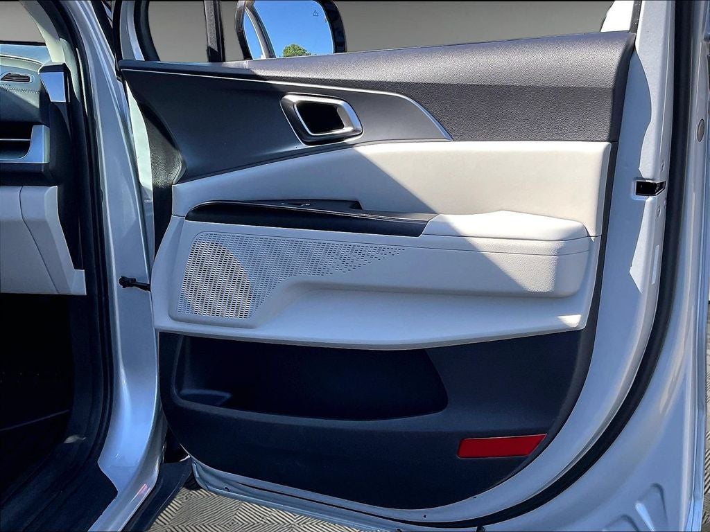 2023 Kia Carnival LX Seat Package