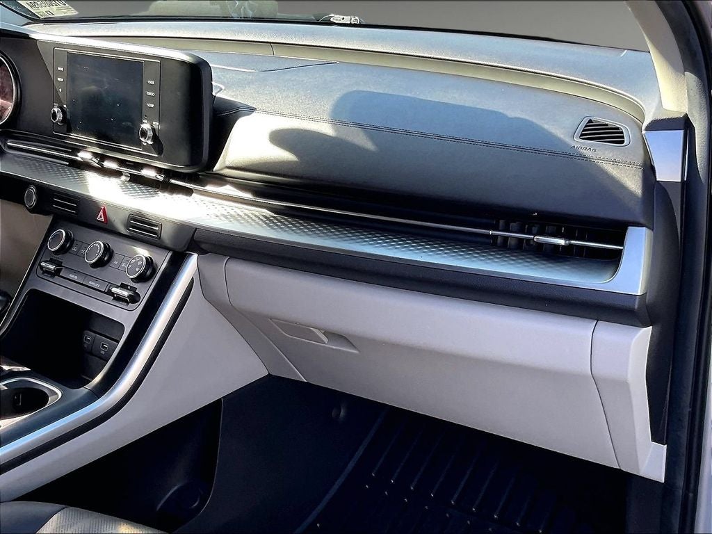 2023 Kia Carnival LX Seat Package