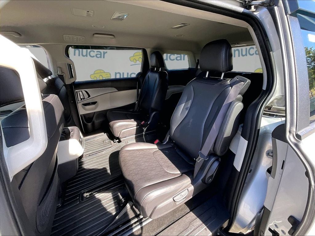 2023 Kia Carnival LX Seat Package