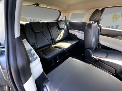 2023 Kia Carnival LX Seat Package