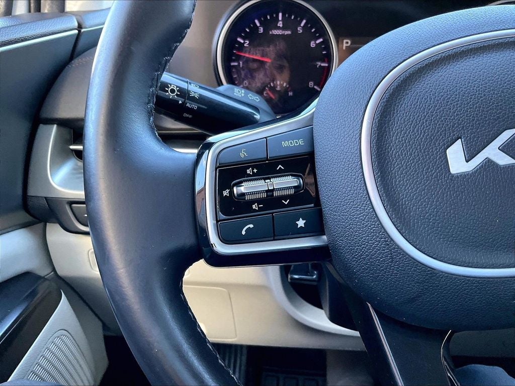 2023 Kia Carnival LX Seat Package