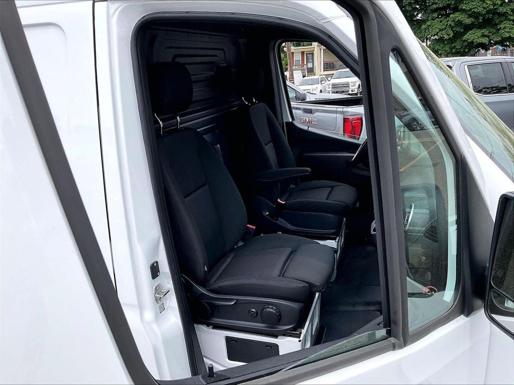 2025 Mercedes-Benz Sprinter 2500 Cargo 144 WB