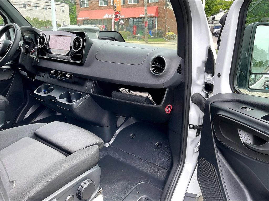 2025 Mercedes-Benz Sprinter 2500 Cargo 144 WB