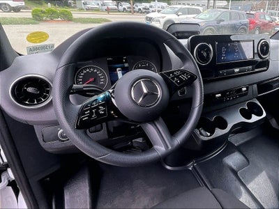 2025 Mercedes-Benz Sprinter 2500 Cargo 144 WB