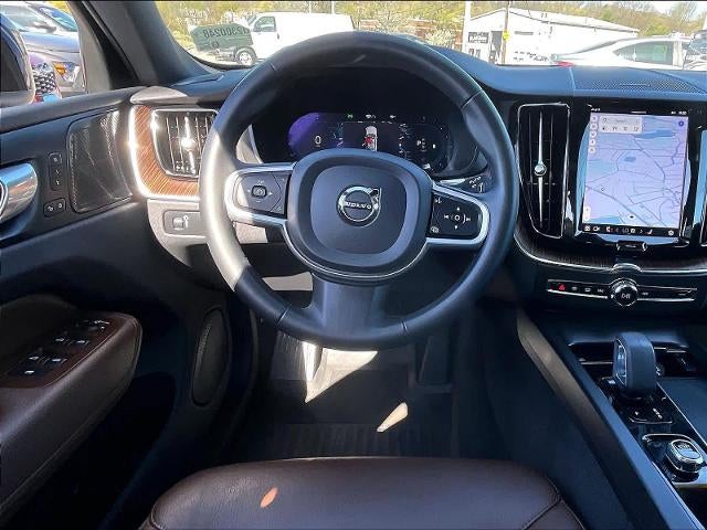 2022 Volvo XC60 Momentum