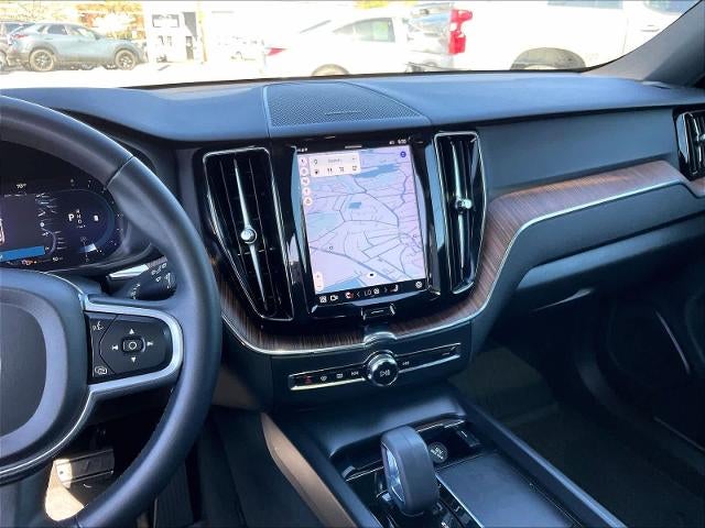2022 Volvo XC60 Momentum