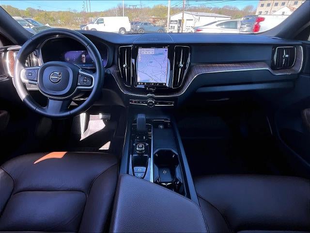 2022 Volvo XC60 Momentum