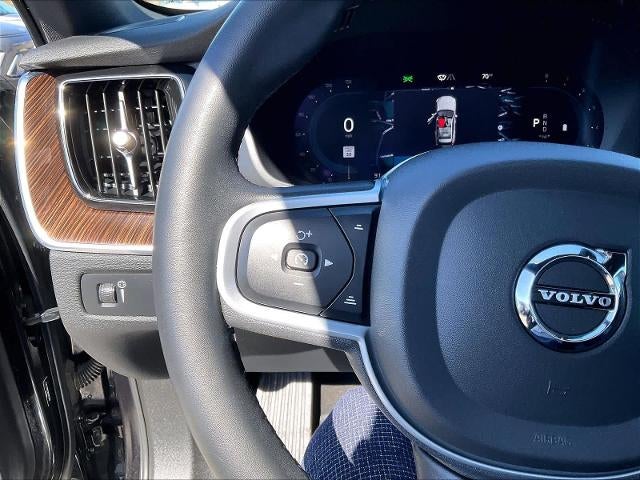 2022 Volvo XC60 Momentum