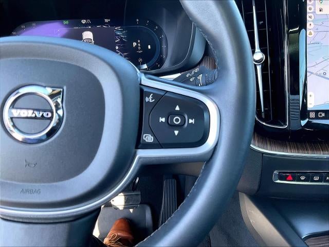 2022 Volvo XC60 Momentum