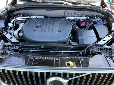 2022 Volvo XC60 Momentum