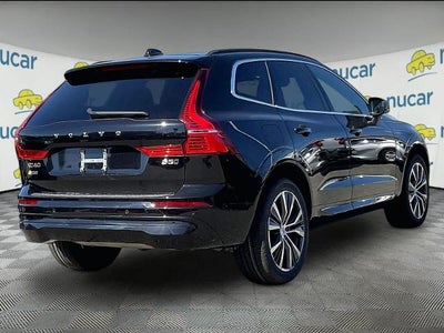 2022 Volvo XC60 Momentum