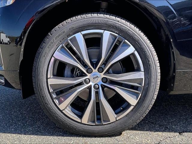 2022 Volvo XC60 Momentum
