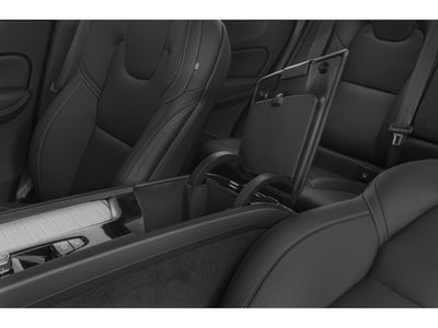 2022 Volvo XC60 Momentum
