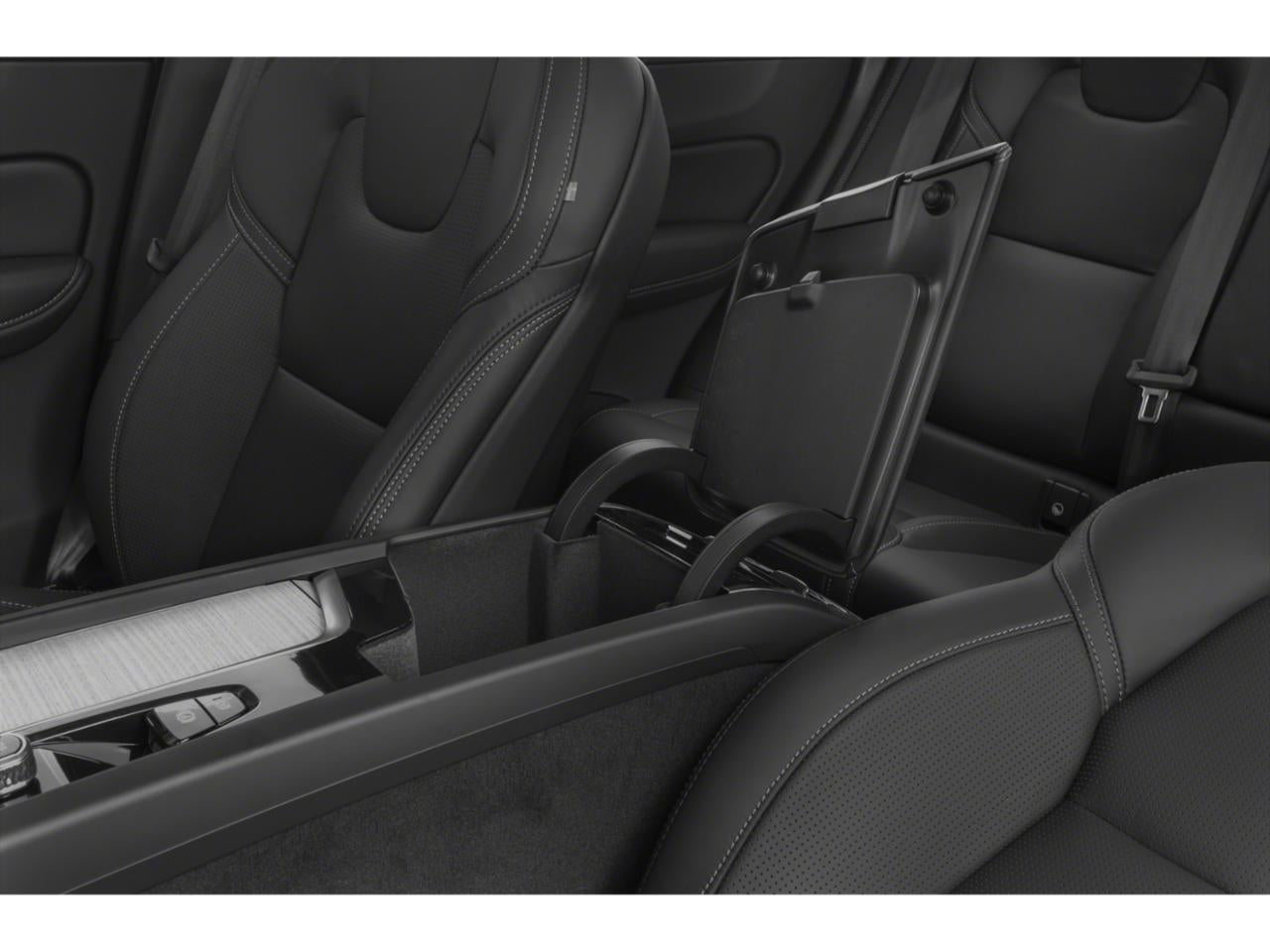 2022 Volvo XC60 Momentum