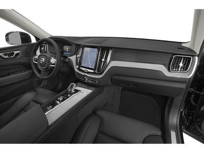2022 Volvo XC60 Momentum