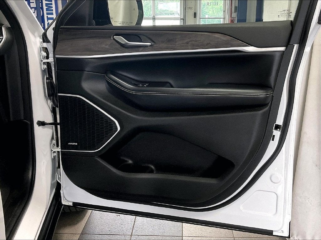 2023 Jeep Grand Cherokee 4xe 4x4