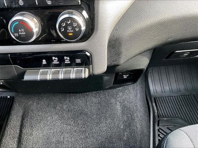 2025 RAM 1500 Big Horn 4x4 Crew Cab 5'7" Box