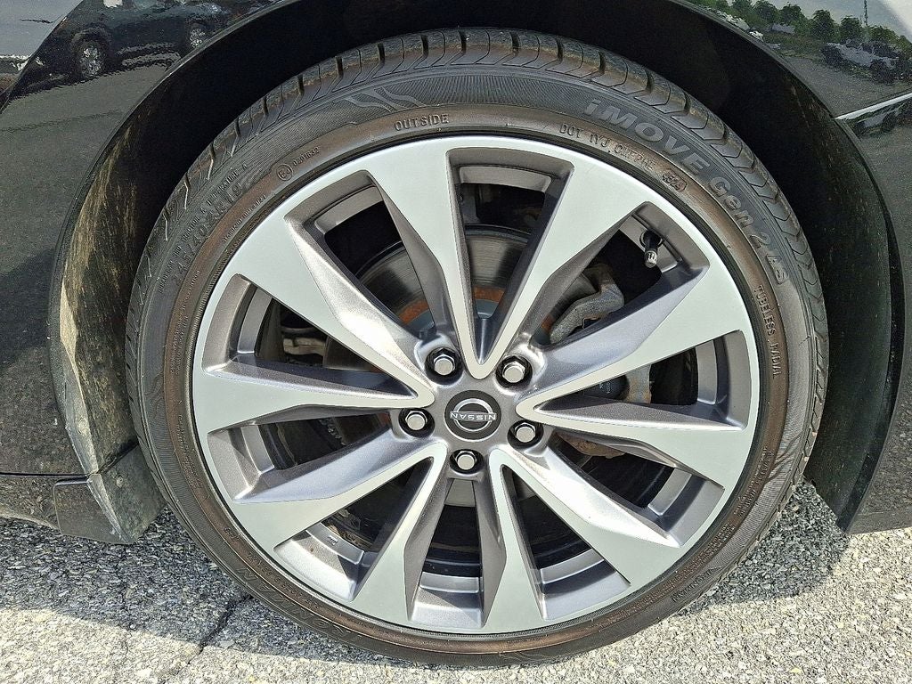 2023 Nissan Maxima Platinum