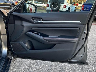 2024 Nissan Altima 2.5 SR Sedan