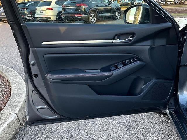 2024 Nissan Altima 2.5 SR Sedan