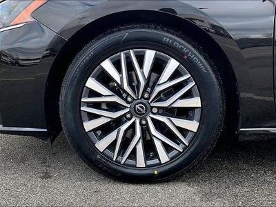 2023 Nissan Altima 2.5 SV Sedan