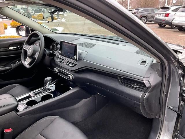 2024 Nissan Altima 2.5 SV Sedan