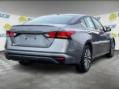 2024 Nissan Altima 2.5 SV Sedan