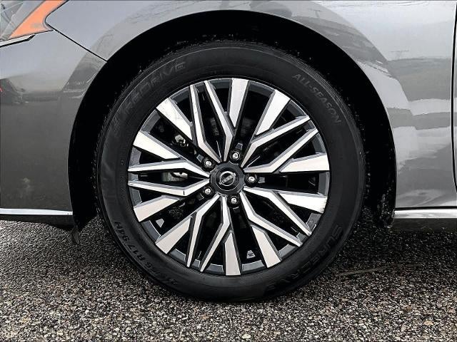 2024 Nissan Altima 2.5 SV Sedan