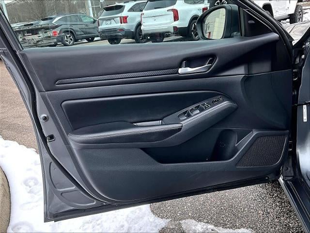 2024 Nissan Altima 2.5 SV Sedan