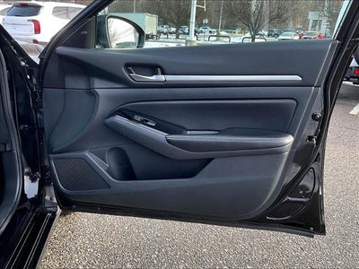 2023 Nissan Altima 2.5 SV Sedan