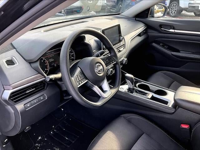 2023 Nissan Altima 2.5 SV Sedan
